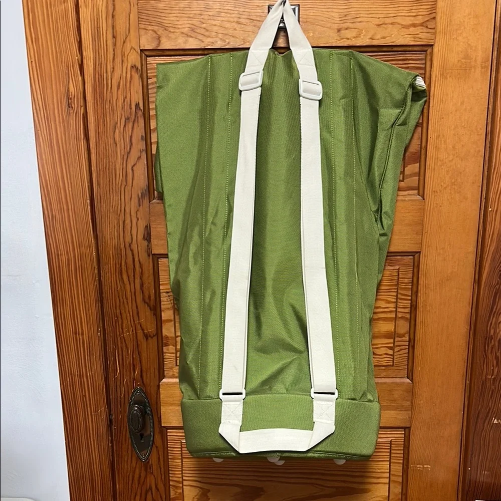 IKEA Green Garment Bag for Stylish Organization - Picture 2 of 7